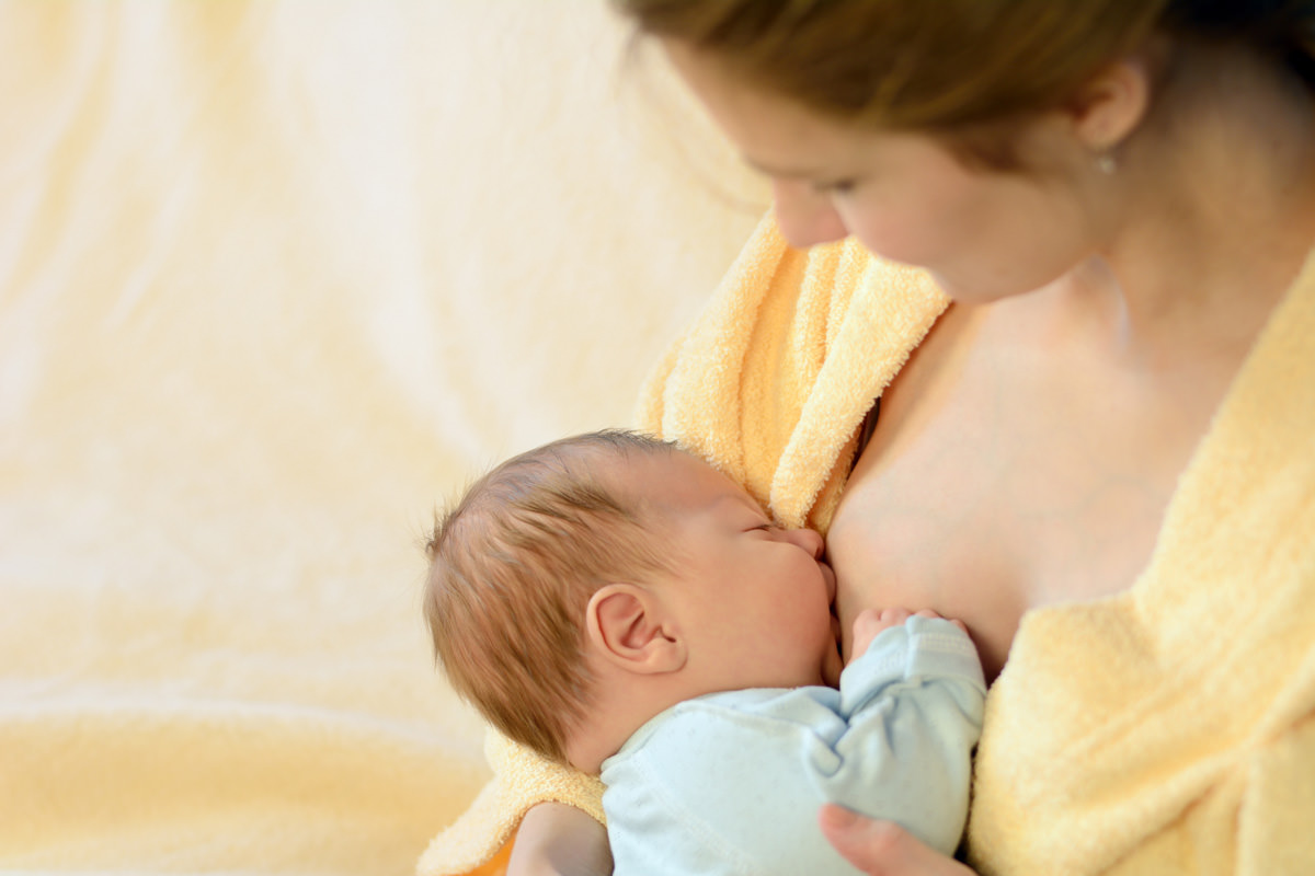 Lallaitement maternel aussi bénéfique pour la mère que son enfant santé pratique Paris